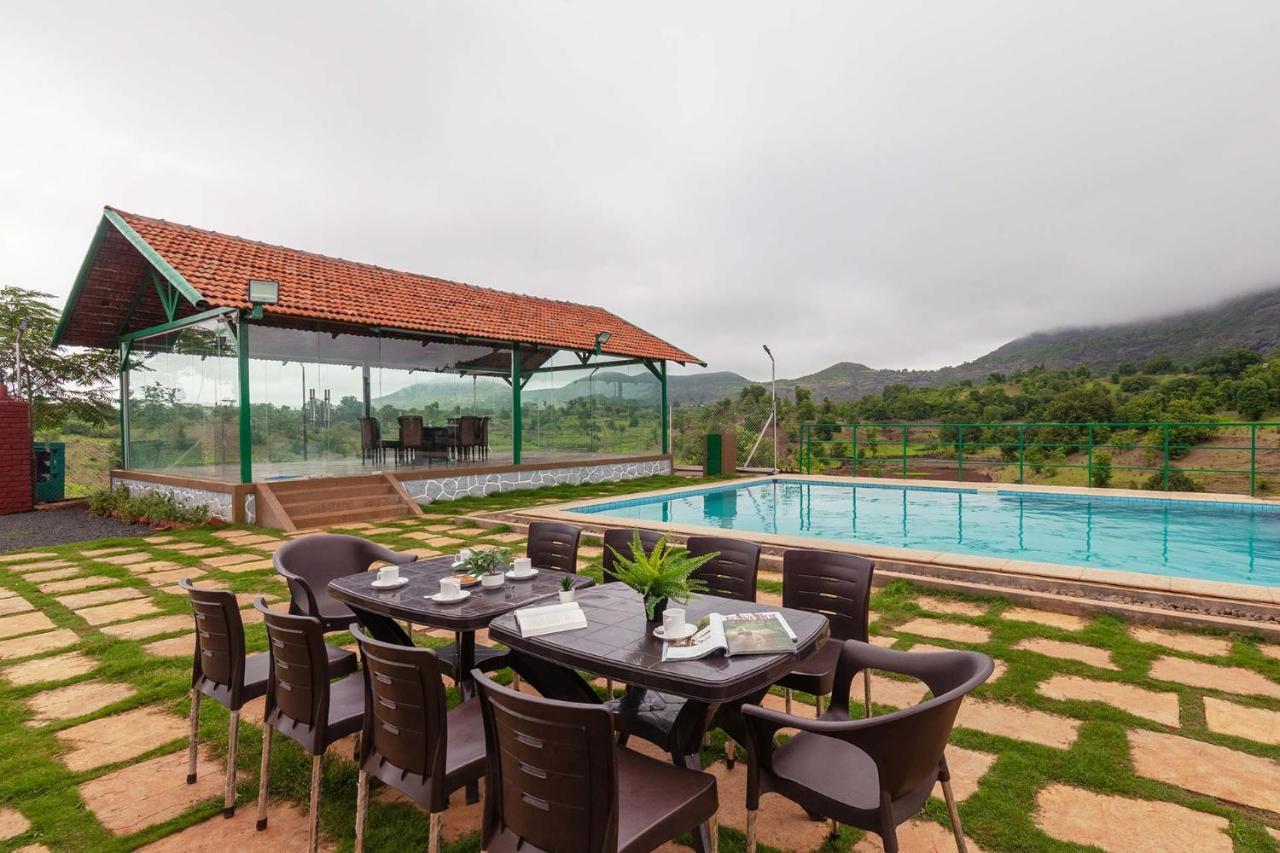 Stayvista'S Ficus Farms - Mountain-View Haven With Rustic Artsy Interiors, Outdoor Pool, Glasshouse, Home Theatre & Karaoke Delight Igatpuri Exterior photo