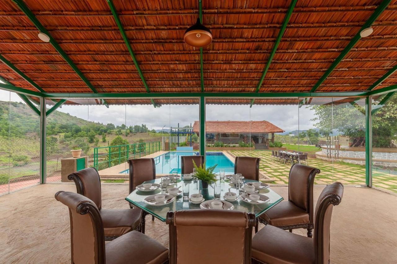 Stayvista'S Ficus Farms - Mountain-View Haven With Rustic Artsy Interiors, Outdoor Pool, Glasshouse, Home Theatre & Karaoke Delight Igatpuri Exterior photo